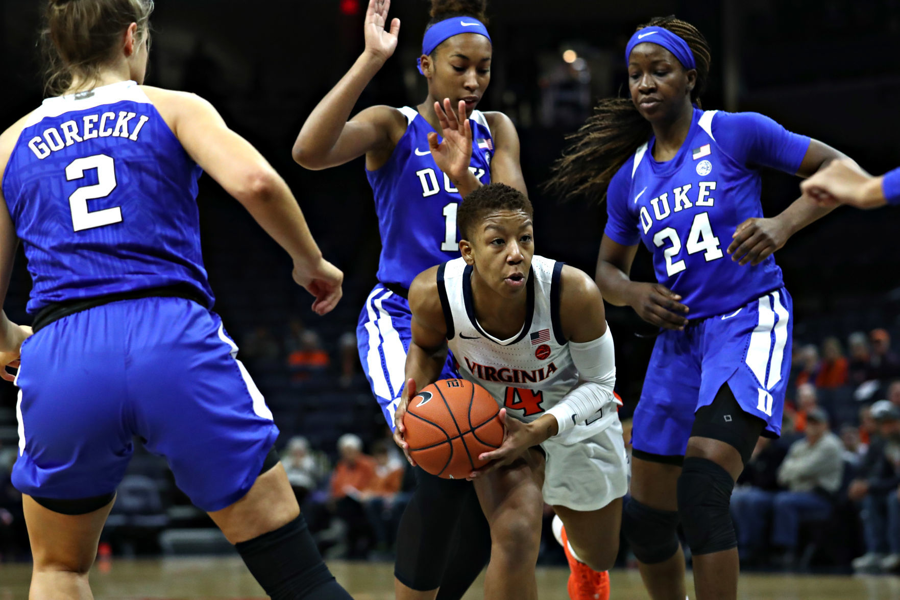 20200109_cdp_sports_uvawomhoops05.JPG